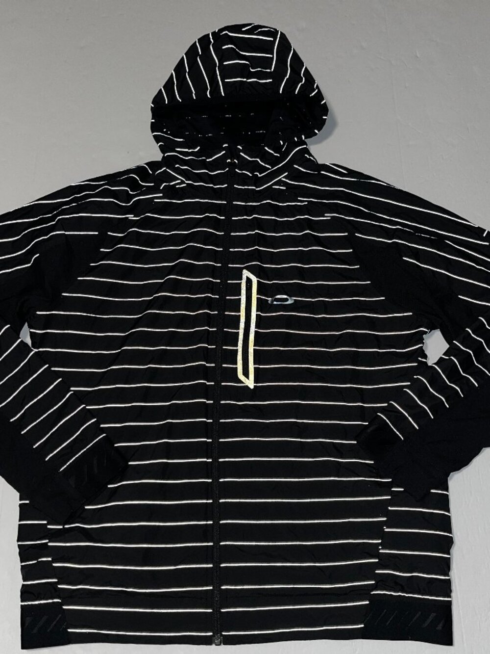 Oakley men's full zip hooded windbreaker jacket black medium